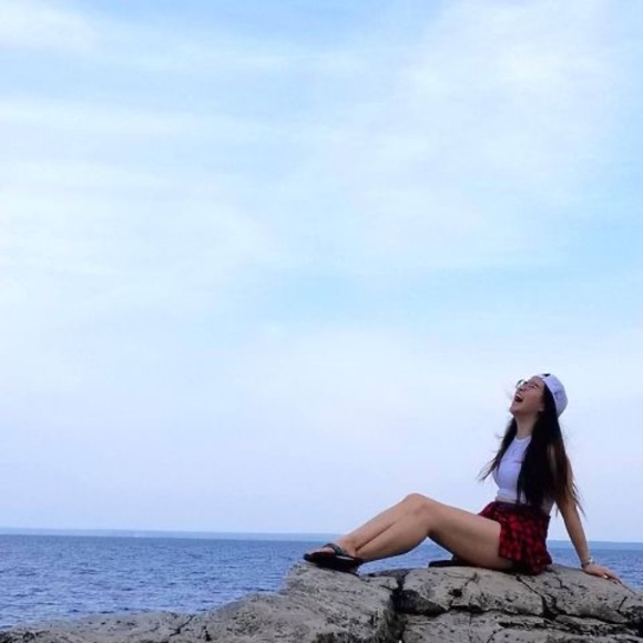 Meet your Posher, Vivian - Picture 1 of 1